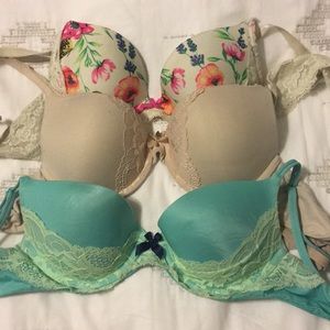 *Last Chance - donating next week!*  VS bra bundle